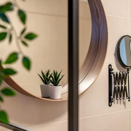 Modern / Quiet 3 Bdrs Flat In The Heart Of アパート *