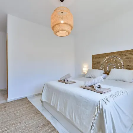 Modern / Quiet 3 Bdrs Flat In The Heart Of アパート カルプ