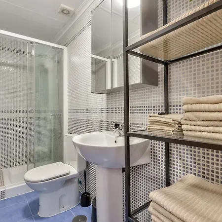 Modern / Quiet 3 Bdrs Flat In The Heart Of Кальпе